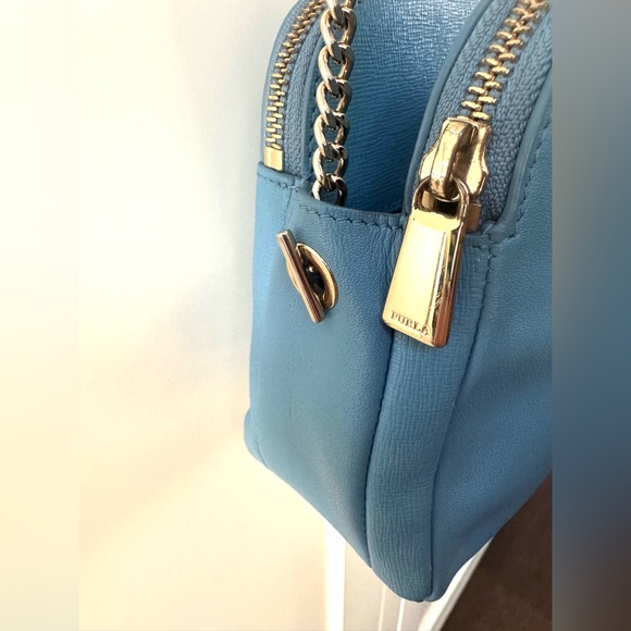 FURLA Blue Leather 2-Way Crossbody Clutch Champagne Chain Double Zip - Picture 10 of 10